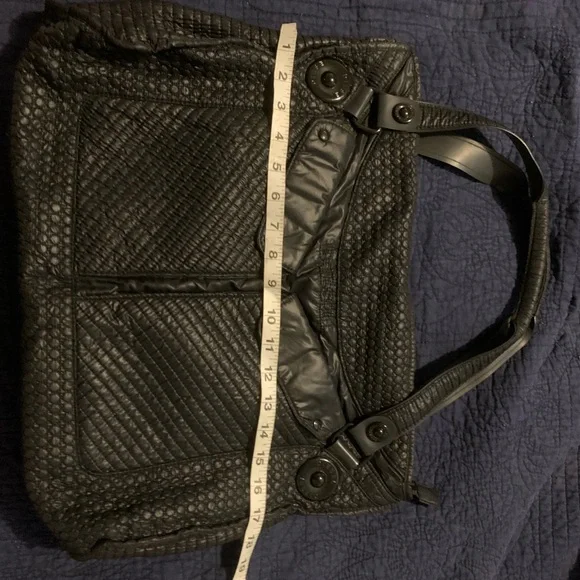 Diesel Elegant Black Quilted Women's Bag - Picture 3 of 10